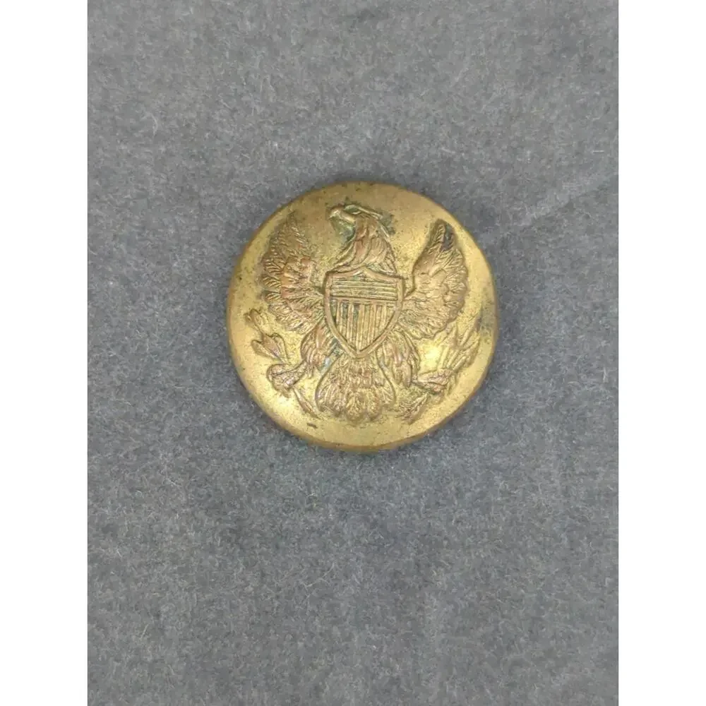 Vintage circular button